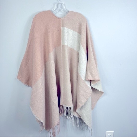 Soia & Kyo Mirel Fringe Scarfigan Shawl Wrap Poncho Cardigan OS NWT - Picture 11 of 16